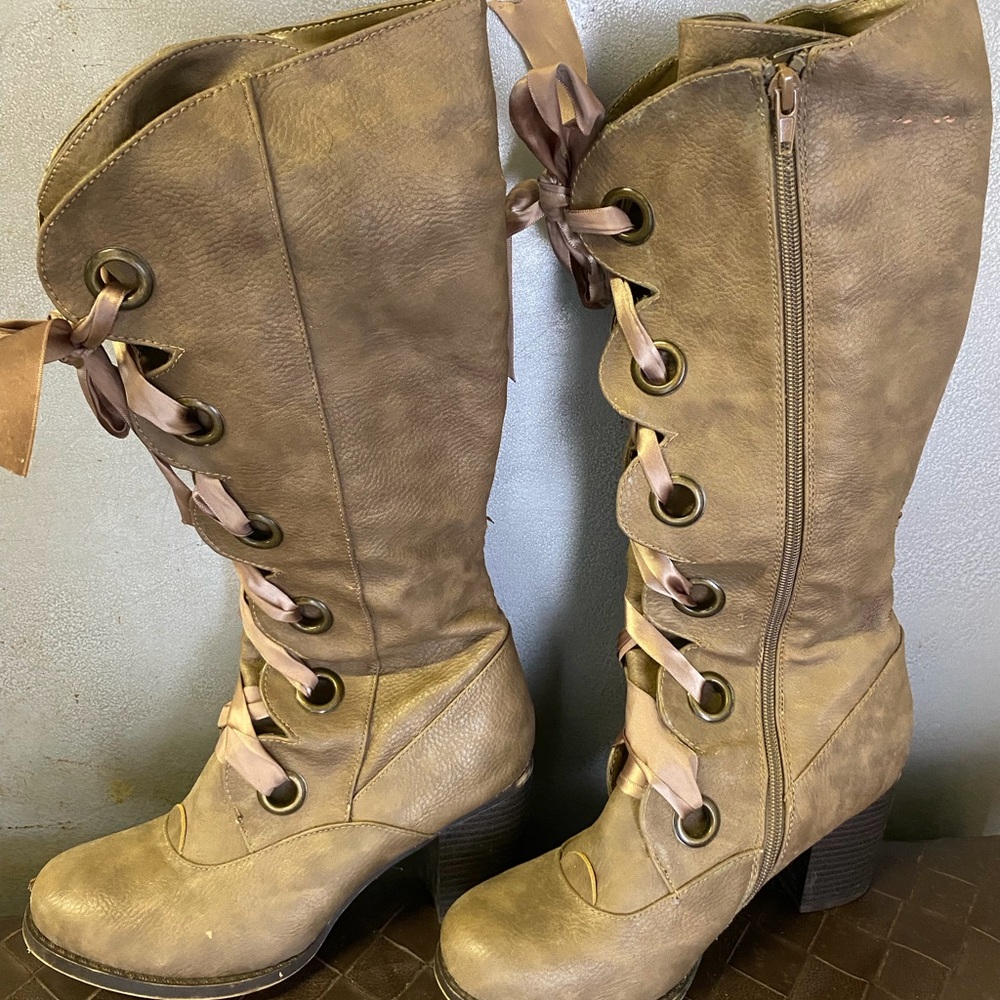 Women’s Tan Lace-Up Mid-Calf Boots